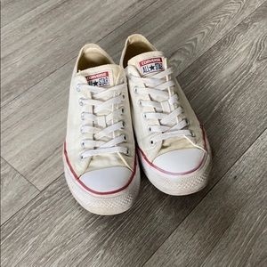 white low top CONVERSE!